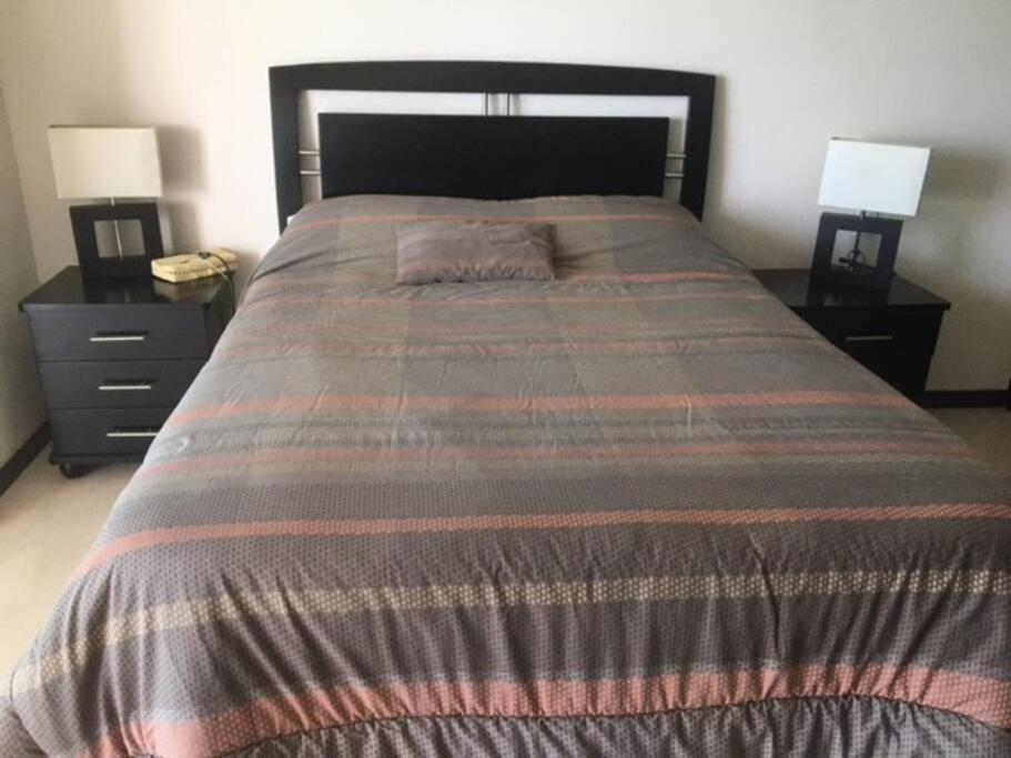 Beautiful 3 Bedroom, Fully Furnished, On The Beach マサトラン エクステリア 写真